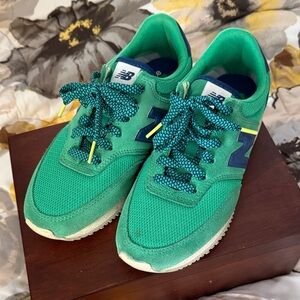 New Balance Green Athletic Sneakers with Navy 'N'
